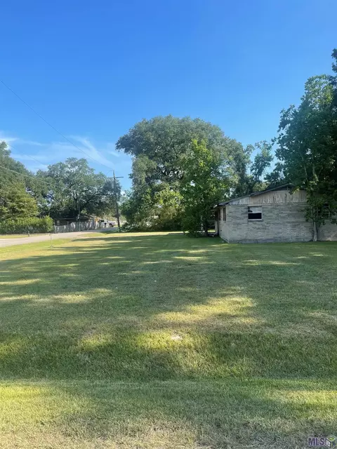 18031 Cecil James Rd, Prairieville, LA 70769