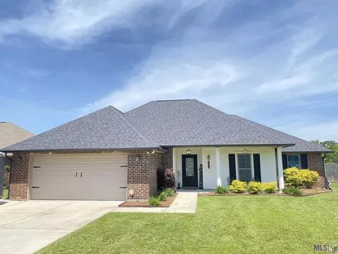 9271 Cypress Lake Dr, Denham Springs, LA 70726