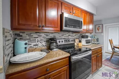 817 Dolphin Ct, Kenner, LA 70065 photo 6