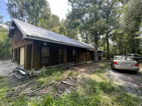 39244 Babin Rd, Gonzales, LA 70737