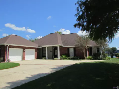 19050 Beaujolaes Ave, Baton Rouge, LA 70817
