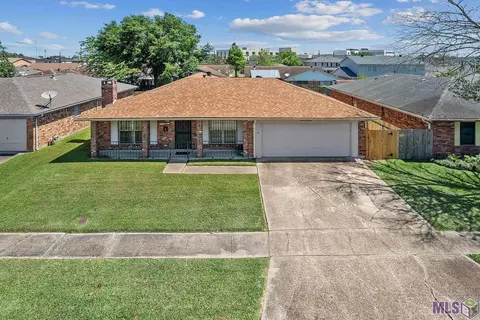 113 Saint James Dr, Gretna, LA 70056