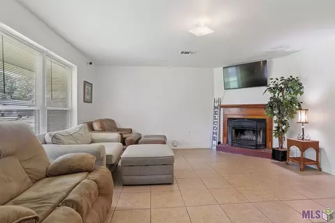16033 Derby Ave, Baton Rouge, LA 70816