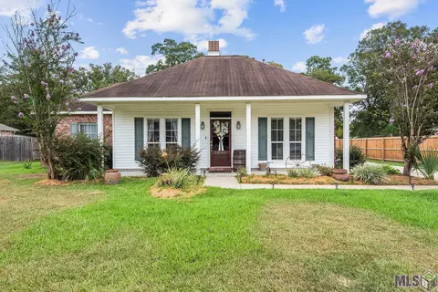 10961 Ray Dr, Denham Springs, LA 70706