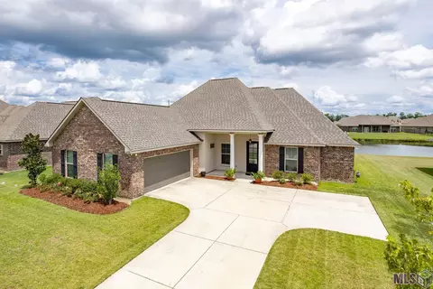 4662 Longwood Ave, Addis, LA 70710