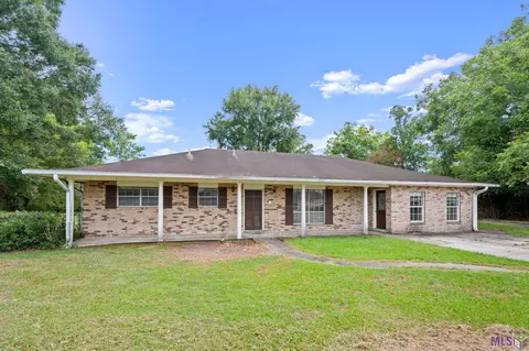 1107 E Worthy St, Gonzales, LA 70737