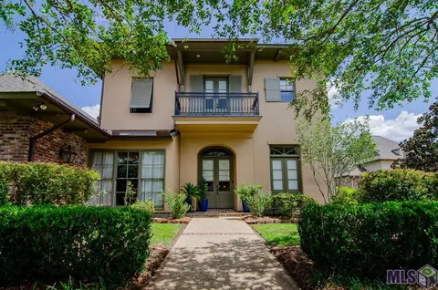19130 Spyglass Hill Dr, Baton Rouge, LA 70809