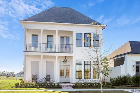 13765 Golden Holly Ln, Baton Rouge, LA 70810