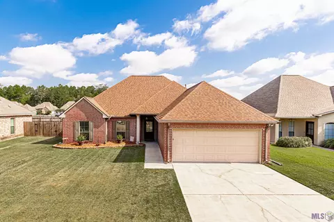 10061 Angela Dr, Denham Springs, LA 70706