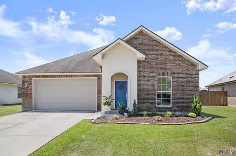 13822 Avocado Dr, Denham Springs, LA 70726