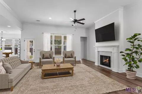 25228 Burlington Dr, Denham Springs, LA 70726