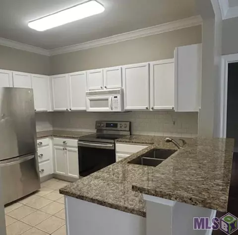 710 E Boyd Dr #701, Baton Rouge, LA 70808