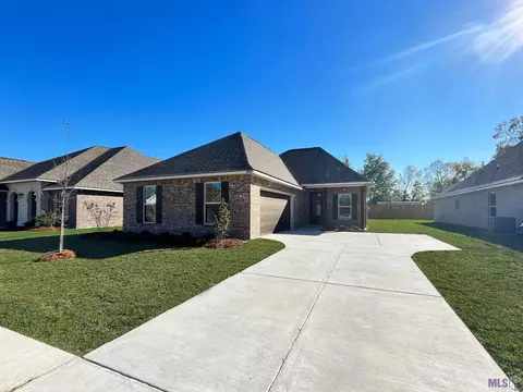 38409 Parliament Dr, Prairieville, LA 70769