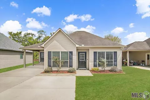13527 Rose Dr, Walker, LA 70785