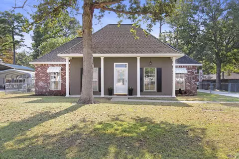 27592 Country Dr, Walker, LA 70785 photo 2