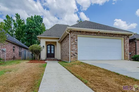 8419 Le Marie Ct, Denham Springs, LA 70706