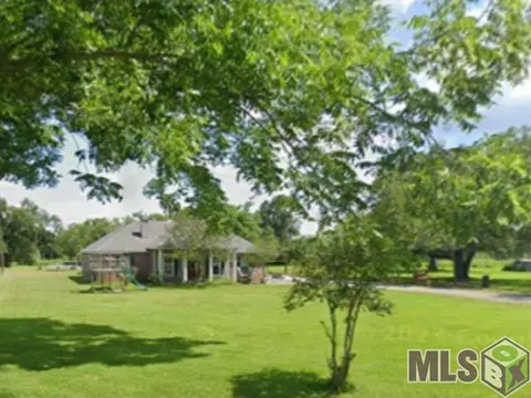 38025 Osten Beard Rd, Darrow, LA 70725