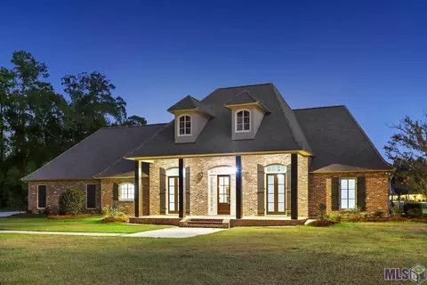 21098 Oak Alley Dr, Livingston, LA 70754