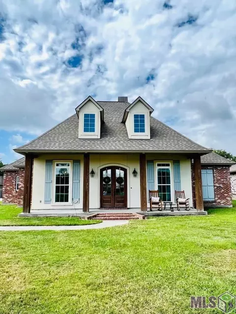 32172 Oak Landing Ave, Denham Springs, LA 70726