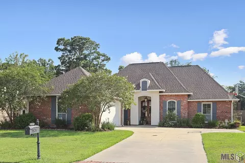 18527 Old Maplewood Dr, Prairieville, LA 70769