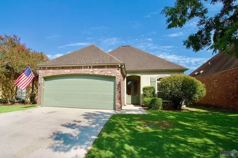 5555 Hidden Ridge Ln, Baton Rouge, LA 70816
