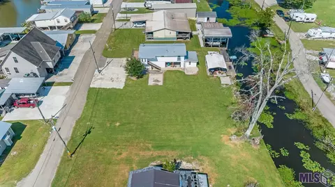 22357 Chinquapin Ave, Maurepas, LA 70449 photo 5