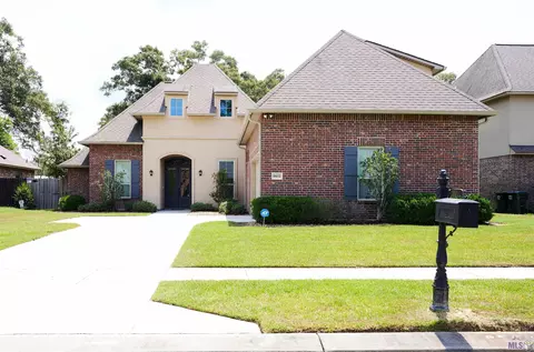 18032 River Landing Dr, Prairieville, LA 70769