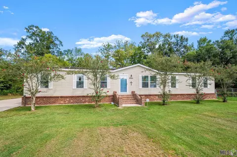 8390 Annie Oak Dr, Sorrento, LA 70778