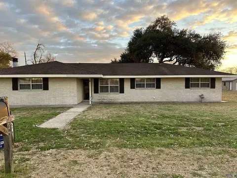 57921 Borruano Dr, Plaquemine, LA 70764
