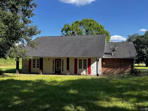 330 Maringouin Rd E, Maringouin, LA 70757