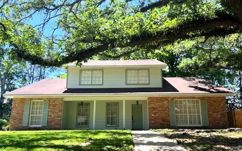 5240 Heritage Dr, Baton Rouge, LA 70808