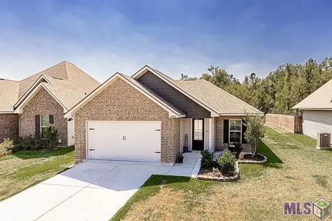 13986 Colt Dr, Denham Springs, LA 70726