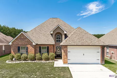 26267 Holly Ridge Dr, Denham Springs, LA 70726