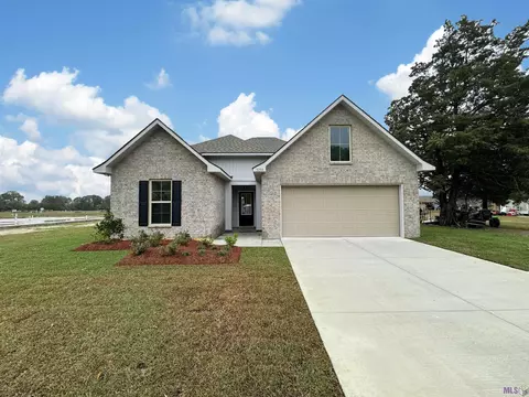 3159 Redbud St, Zachary, LA 70791