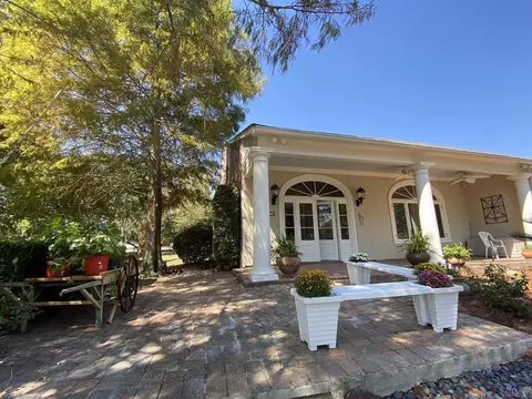 2323 Shadowbrook Dr, Baton Rouge, LA 70816