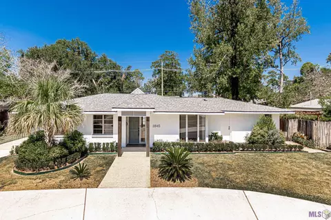 11645 Robin Hood Dr, Baton Rouge, LA 70815