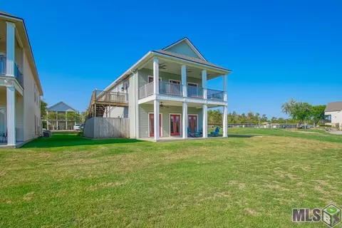 11182 River Highlands #1A, Saint Amant, LA 70774