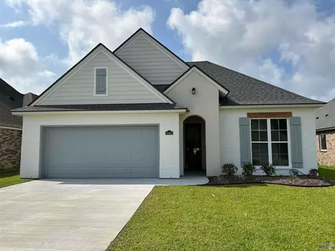 10463 Highland Lakes Dr, Denham Springs, LA 70726