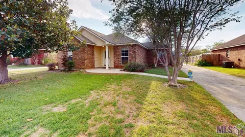 14429 Whispering Oaks Dr, Gonzales, LA 70737