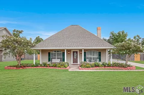 13039 N Ridge Dr, Walker, LA 70785