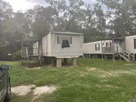 13012 Deer Ln, Maurepas, LA 70449