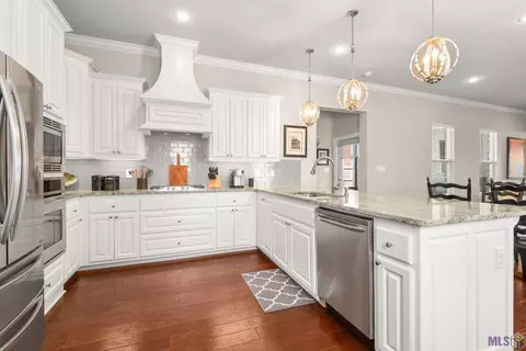 15462 Green Trails Blvd, Baton Rouge, LA 70817