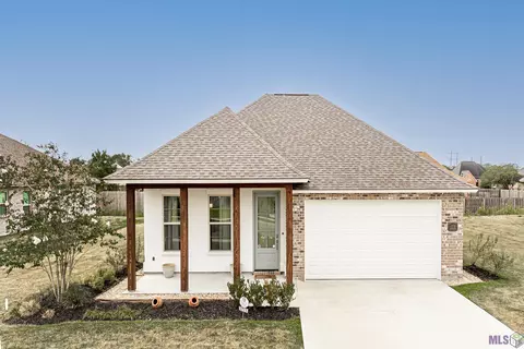 3713 Sandbar Dr, Addis, LA 70710