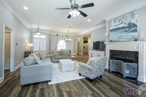14504 Town Dr, Baton Rouge, LA 70810