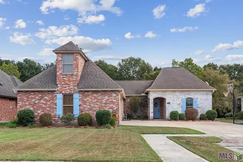 3962 Shady Ridge Dr, Zachary, LA 70791