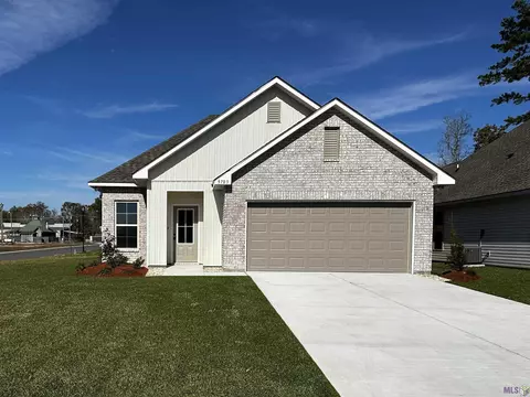 9703 Magical Ln, Denham Springs, LA 70726