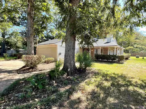 7489 Oakmount Dr, Baton Rouge, LA 70817