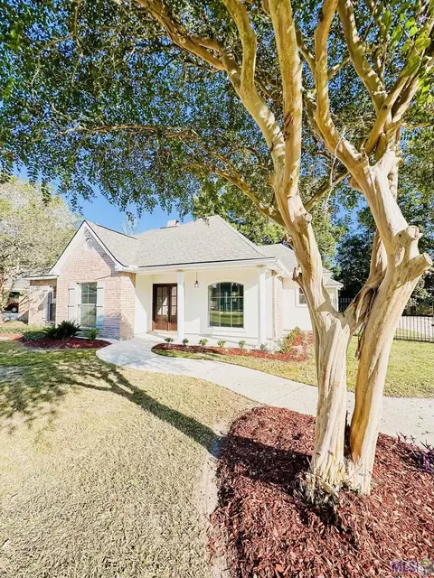 41372 N Autumn Dr, Prairieville, LA 70769