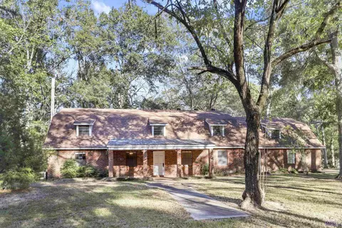 6840 Lake Hills Rd, Saint Francisville, LA 70775
