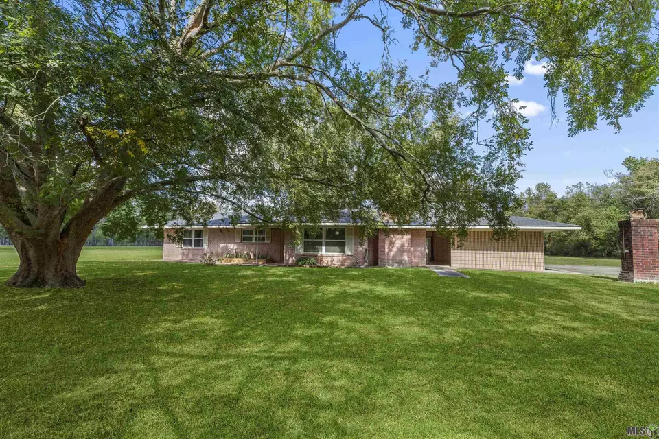 15262 Milldale Rd, Zachary, LA 70791 35 Photos Movoto